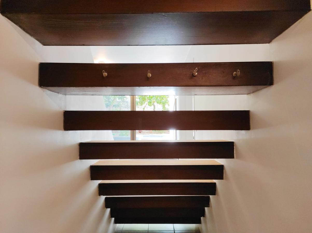 Αρχιτεκτονικό Loft Με Ιδιωτικό Κήπο Apartment Heraklion  Bagian luar foto